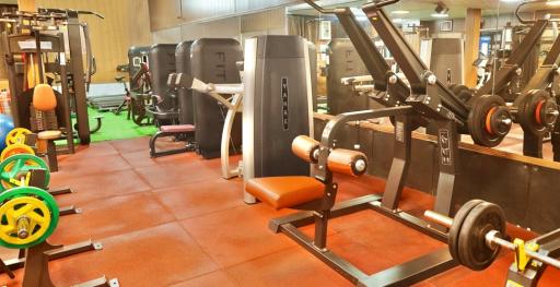 عکس باشگاه بدنسازی طنین