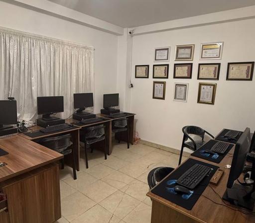 عکس آموزشگاه کامپیوتر فنی و حرفه ای گیلارو