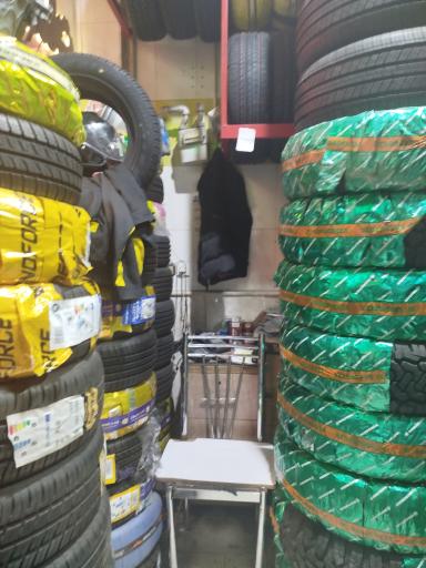 عکس فروشگاه مشهد لاستیک