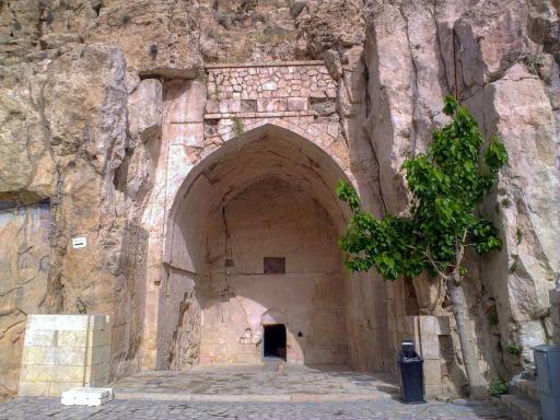 عکس غار خواجوی کرمانی