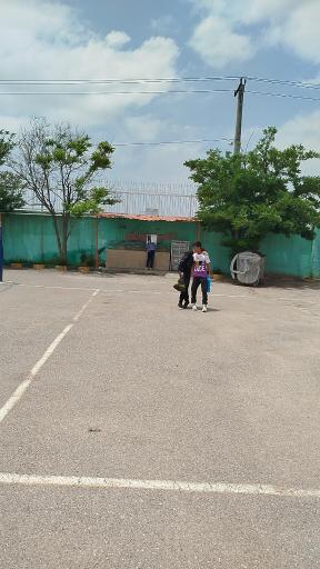 عکس دبیرستان شهدای انقلاب