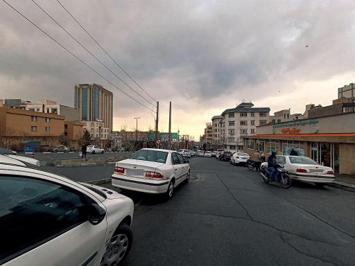 عکس بازار میوه و تره بار پاک نژاد