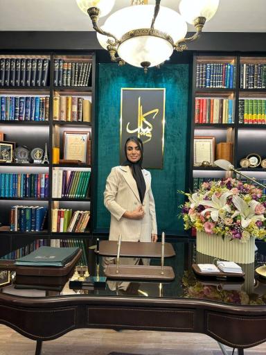 عکس وکیل پایه یک دادگستری دکتر یگانه