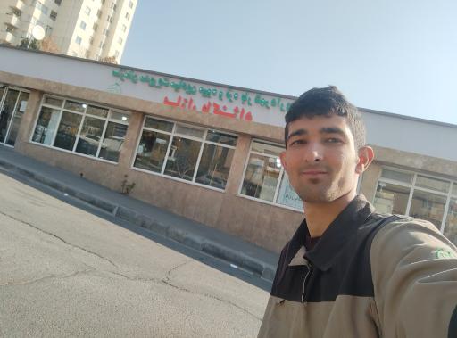 عکس بازار میوه و تره بار پاک نژاد