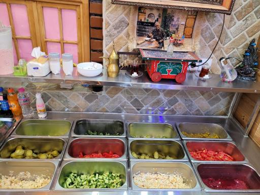 عکس فلافل سرای سنتی و کافه شبستان