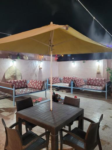 عکس فلافل سرای سنتی و کافه شبستان