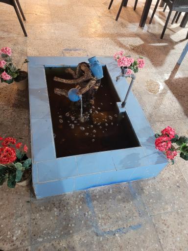 عکس فلافل سرای سنتی و کافه شبستان