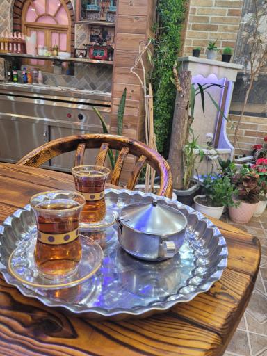 عکس فلافل سرای سنتی و کافه شبستان