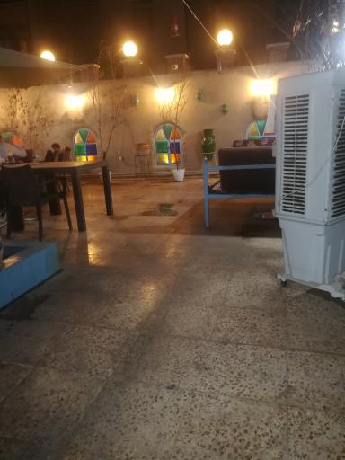 عکس فلافل سرای سنتی و کافه شبستان