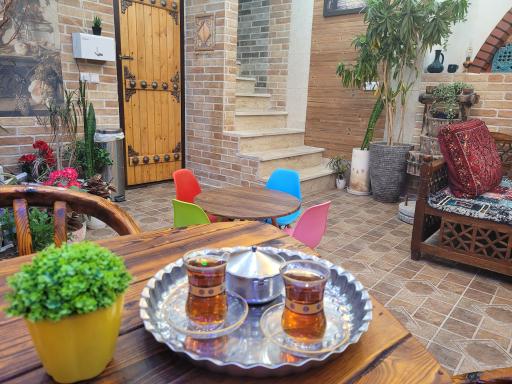 عکس فلافل سرای سنتی و کافه شبستان