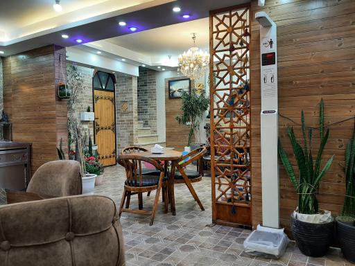 عکس فلافل سرای سنتی و کافه شبستان