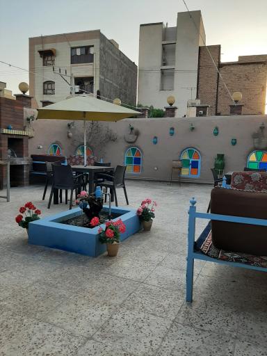 عکس فلافل سرای سنتی و کافه شبستان