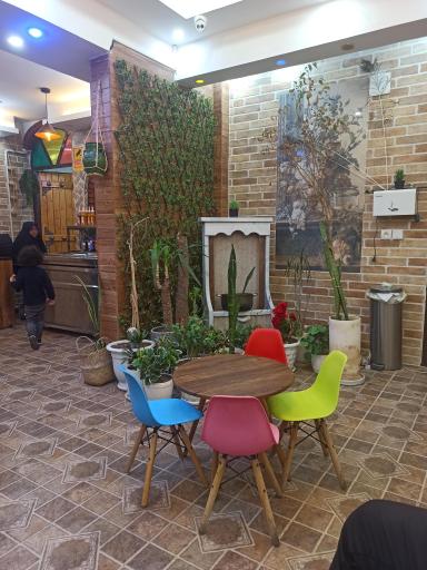 عکس فلافل سرای سنتی و کافه شبستان