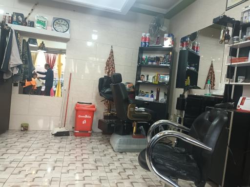 عکس آرایشگاه مردانه موکده