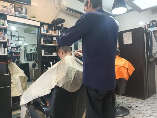 عکس آرایشگاه مردانه موکده