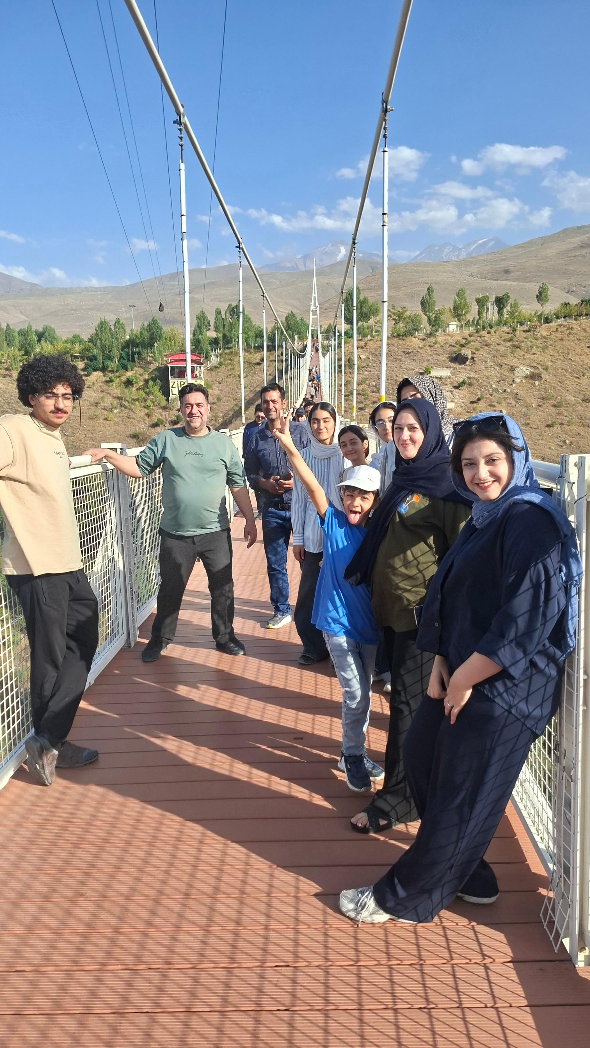 عکس پل معلق مشگین شهر 