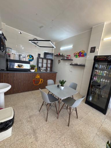 عکس کافه ماه