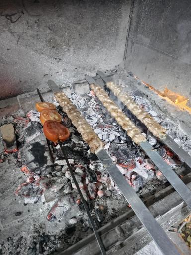 عکس کبابی خان بابا