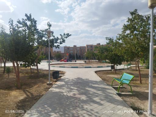 عکس فضای سبز محله