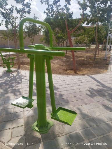 عکس فضای سبز محله