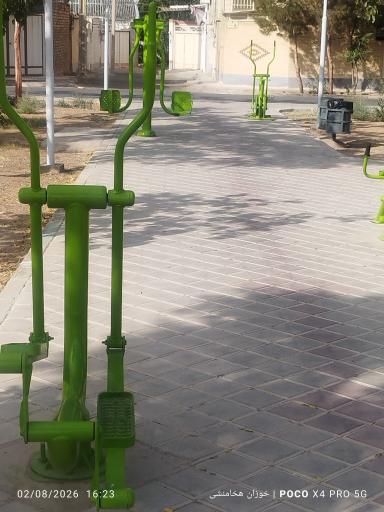 عکس فضای سبز محله