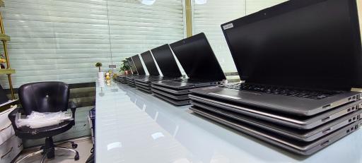 عکس فروشگاه لپ تاپ کاوه