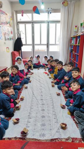 عکس آمادگی و پیش دبستانی بهاره