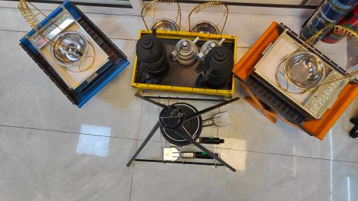 عکس عرضه محصولات دخانی فیلتر قرمز