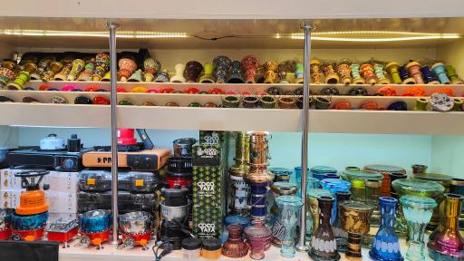 عکس عرضه محصولات دخانی فیلتر قرمز