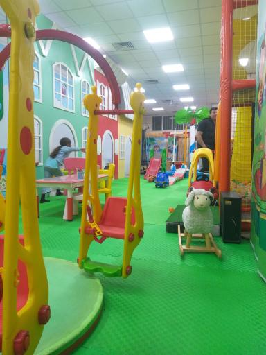 عکس خانه بازی آسمان آبی 