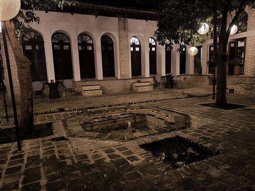 عکس هتل و رستوران هفت پیکر (خانه باقری ها)