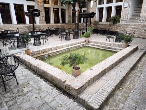 عکس هتل و رستوران هفت پیکر (خانه باقری ها)