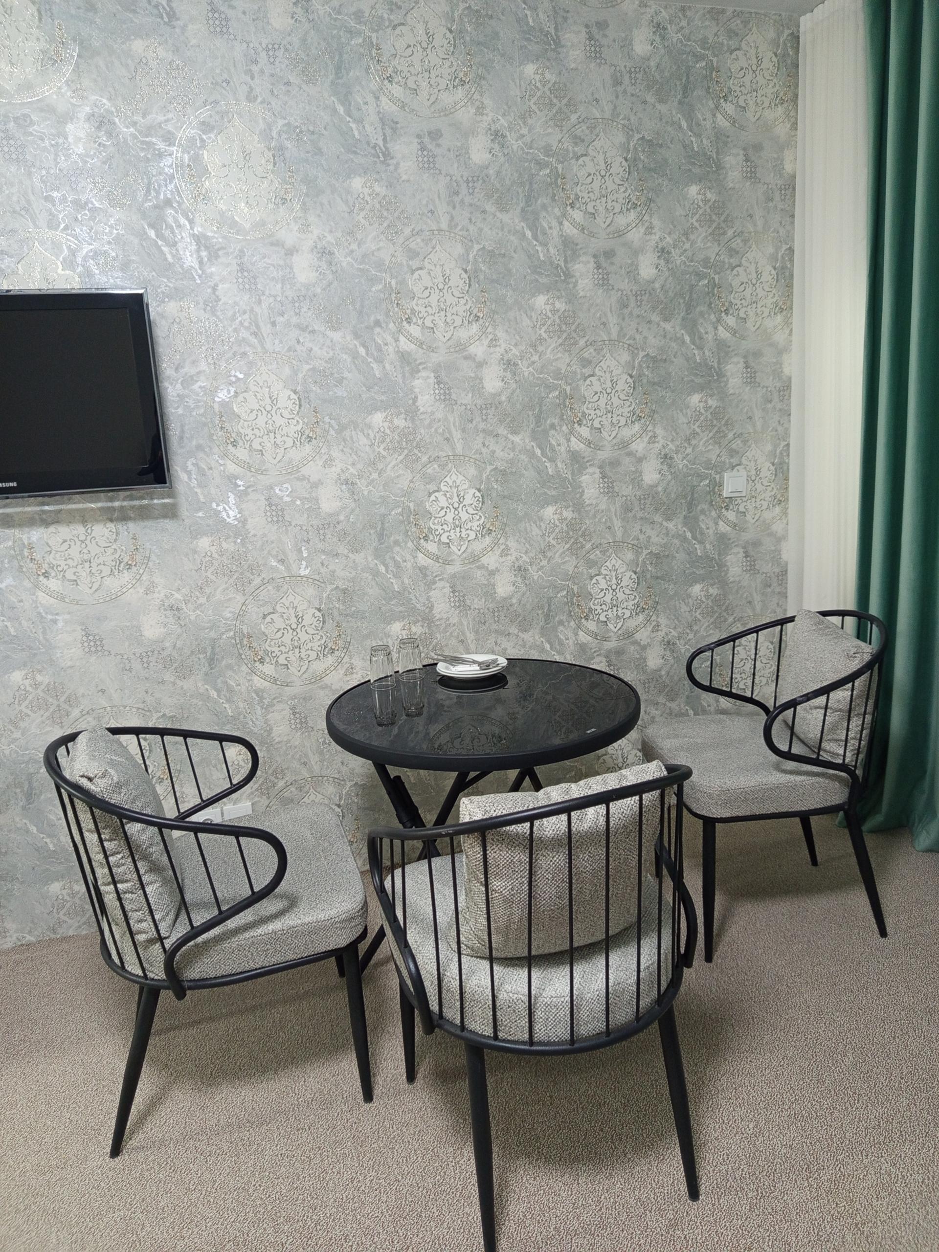 عکس هتل ایران زمین