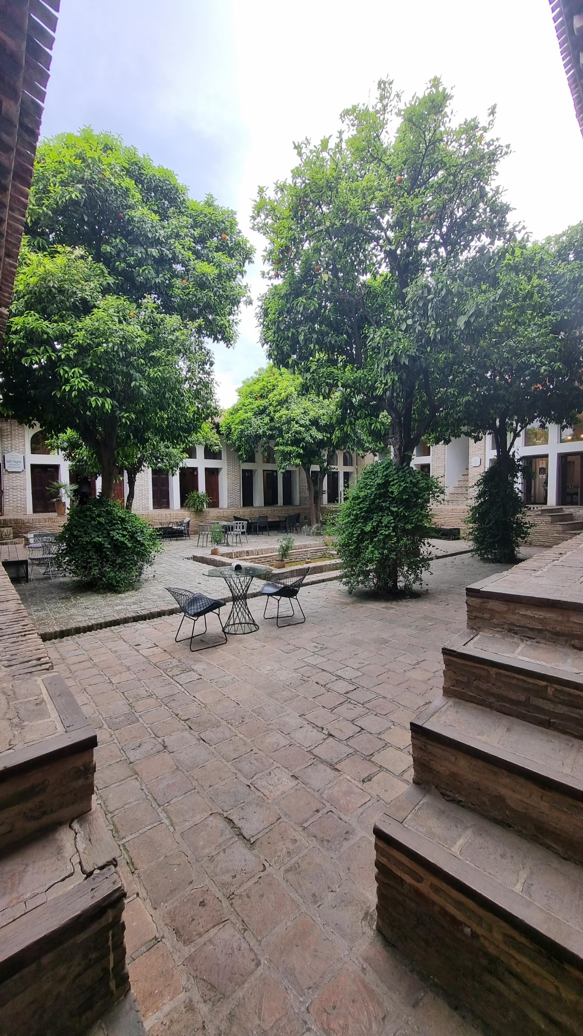 عکس هتل و رستوران هفت پیکر (خانه باقری ها)