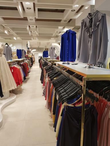 عکس فروشگاه بلوط