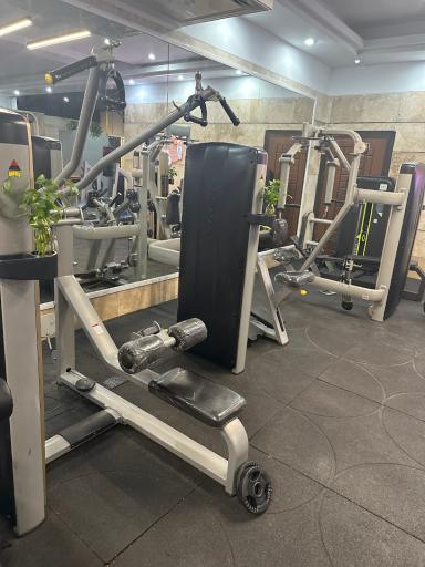 عکس باشگاه بدنسازی بانوان آسنا