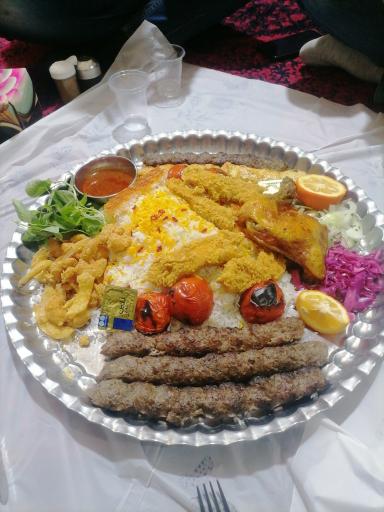 عکس هتل رستوران شاه عباسی مهریز