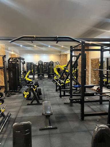 عکس باشگاه بدنسازی ظفرمند