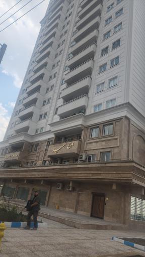 عکس برج سفید (صندوق سرمایه گذاری تعاون ) قدیر