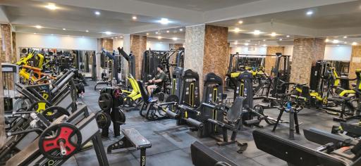 عکس باشگاه بدنسازی ظفرمند