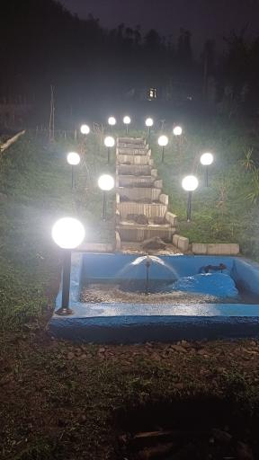 عکس کلبه چوبی کوهستان