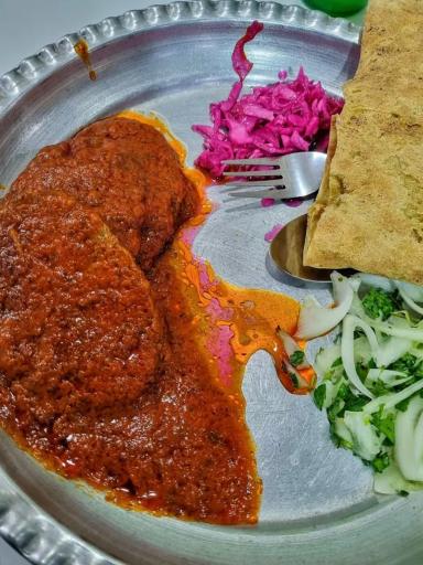 عکس تهیه غذای باقرآباد