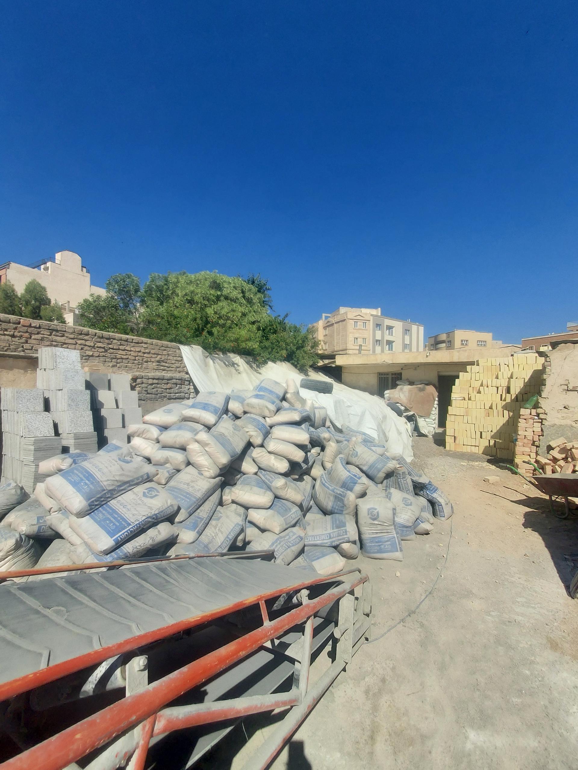 عکس مصالح ساختمانی علی سرلک 