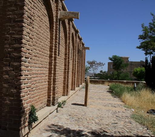 عکس مقبره بداق سلطان