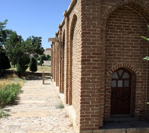 عکس مقبره بداق سلطان