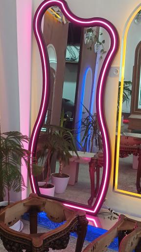 عکس شیشه اتومبیل کریمی