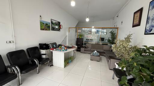 عکس مشاور املاک دیار سبز