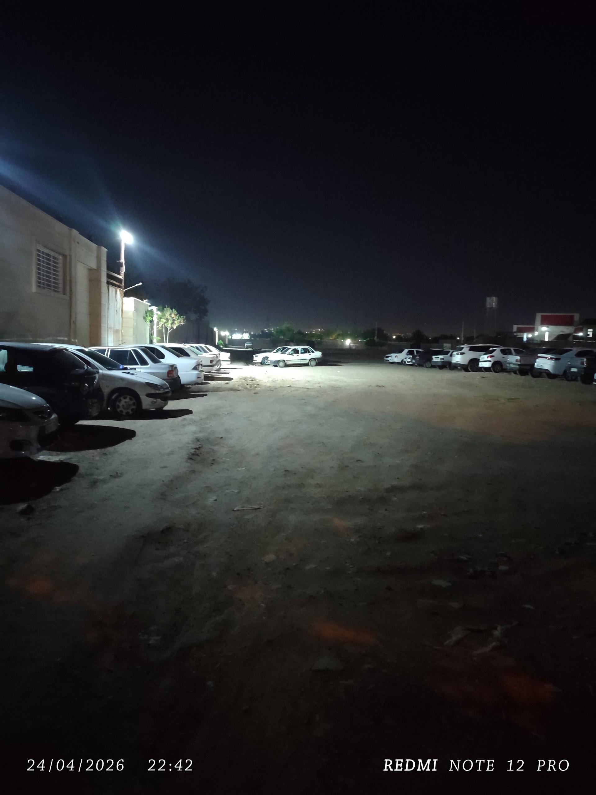 عکس پارکینگ تالار نقش جهان