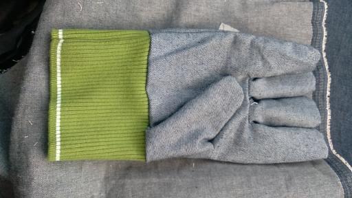 عکس تولیدی دستکش لی