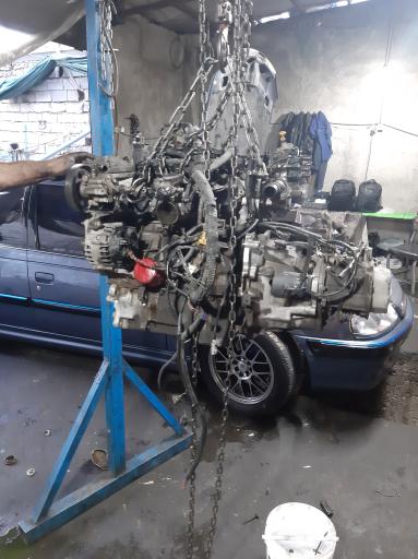 تعمیرگاه خودرو میثم